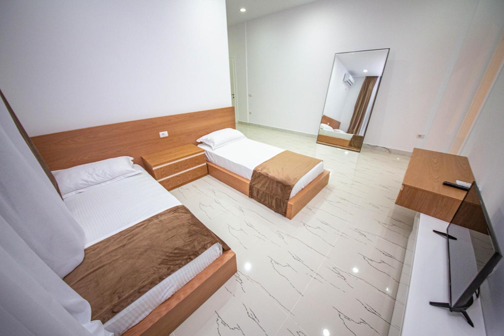 Noan Hotel & Resort Dhermi Ruang foto