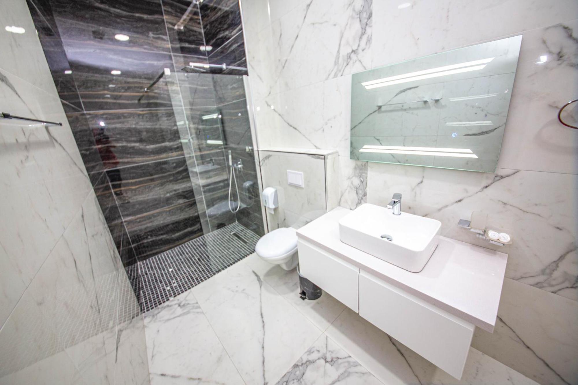 Noan Hotel & Resort Dhermi Ruang foto