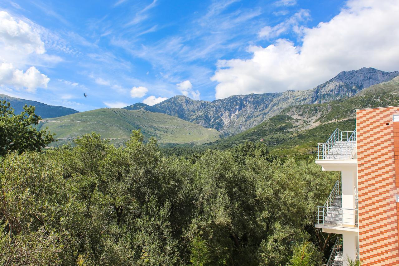 Noan Hotel & Resort Dhermi Bagian luar foto